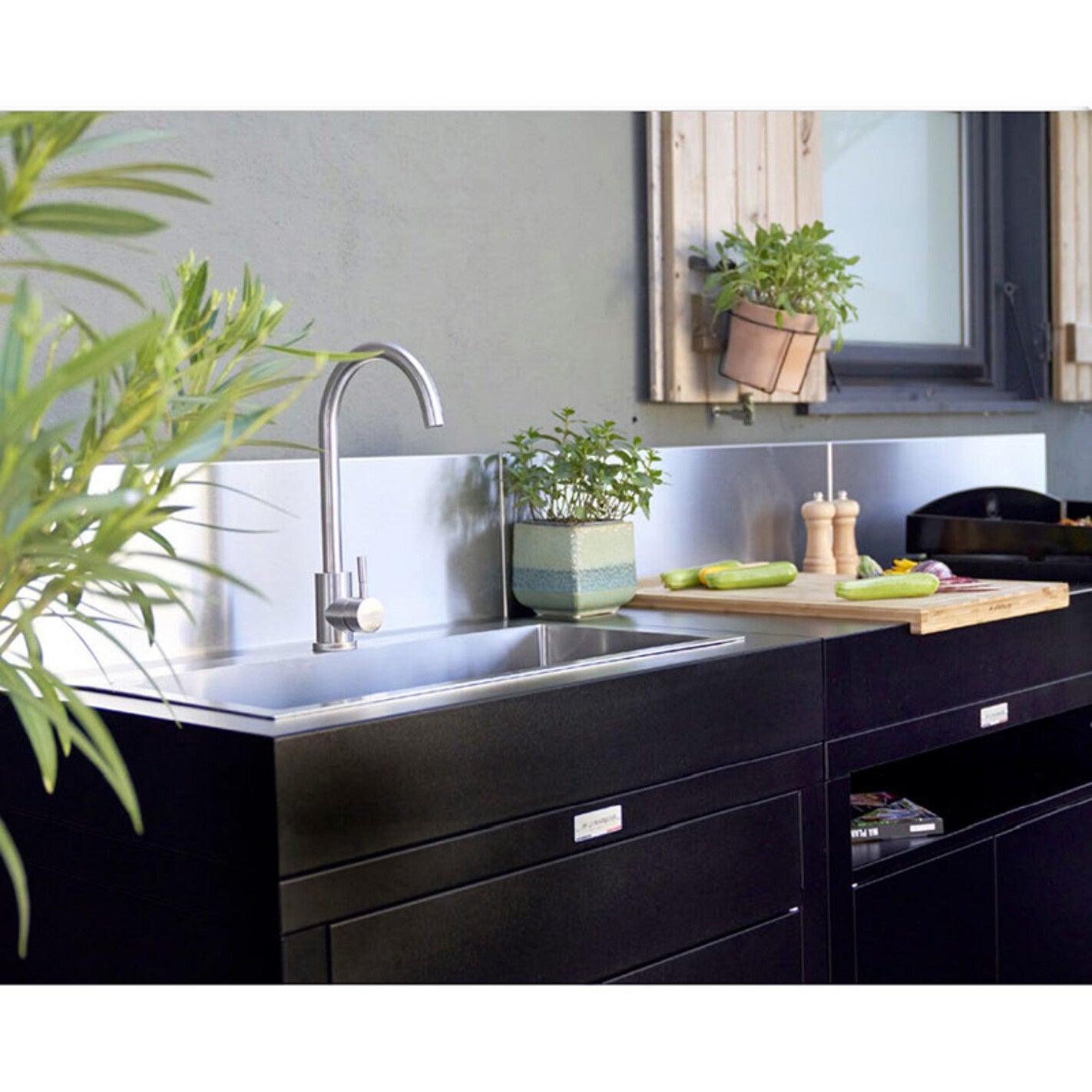 Pannello centrale paraschizzi curvo in acciaio inox Le Marquier - Outdoor Privé