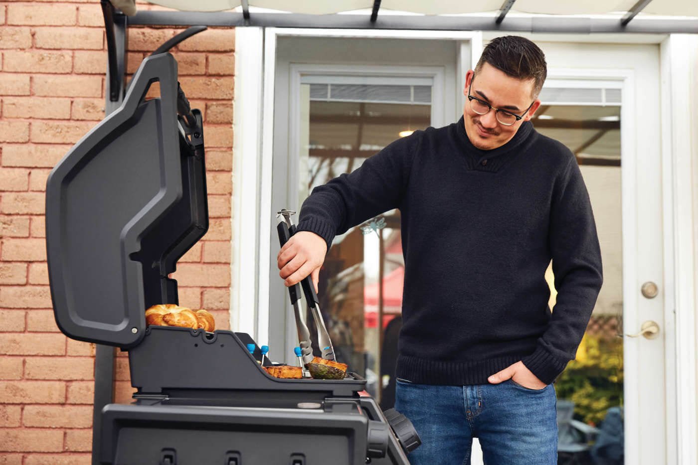 Barbecue a gas Napoleon Freestyle 425 SB – 4 bruciatori e sizzle zone - Outdoor Privé