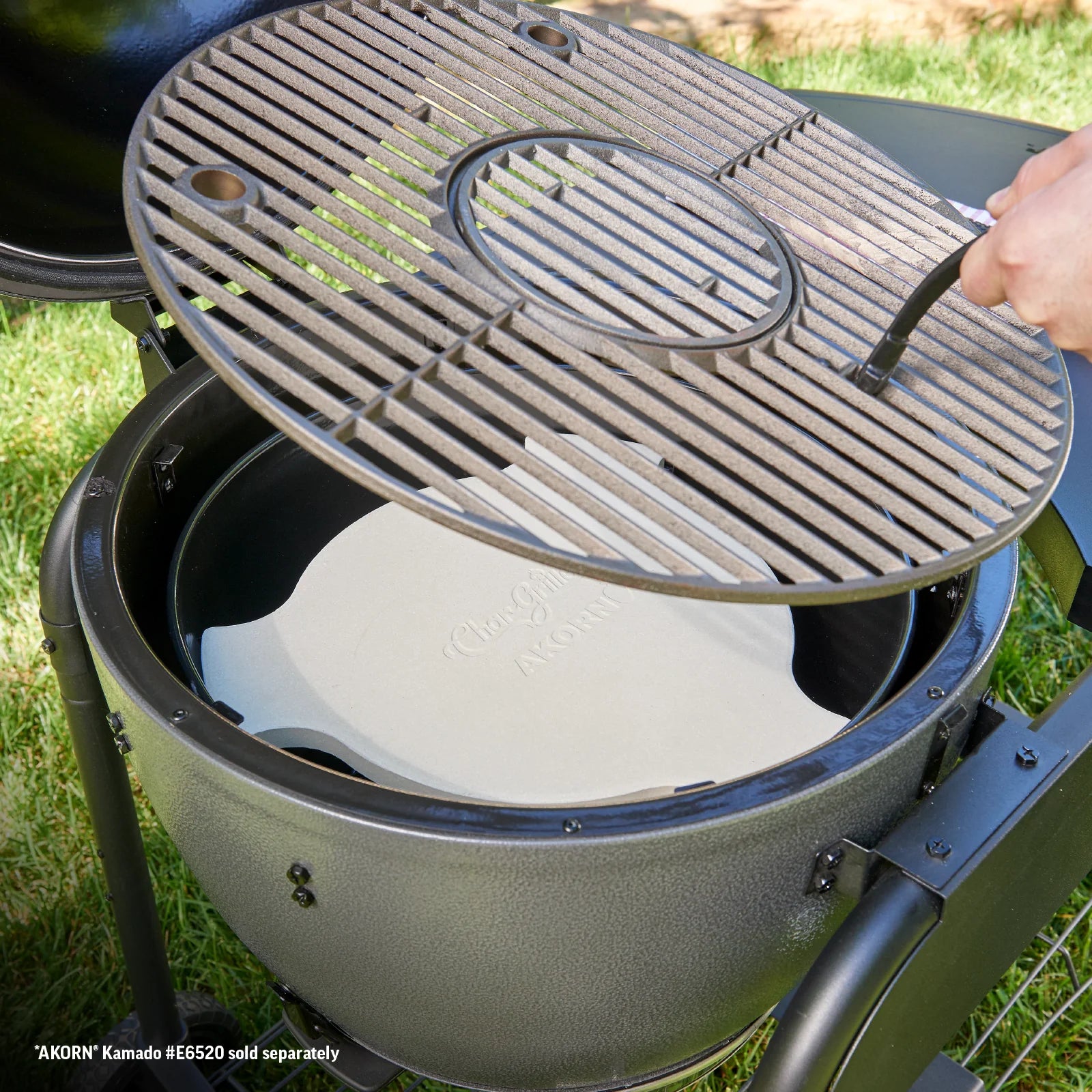 Char-Griller Smokin’ Stone – pietra deflettore di calore per AKORN Kamado - Outdoor Privé