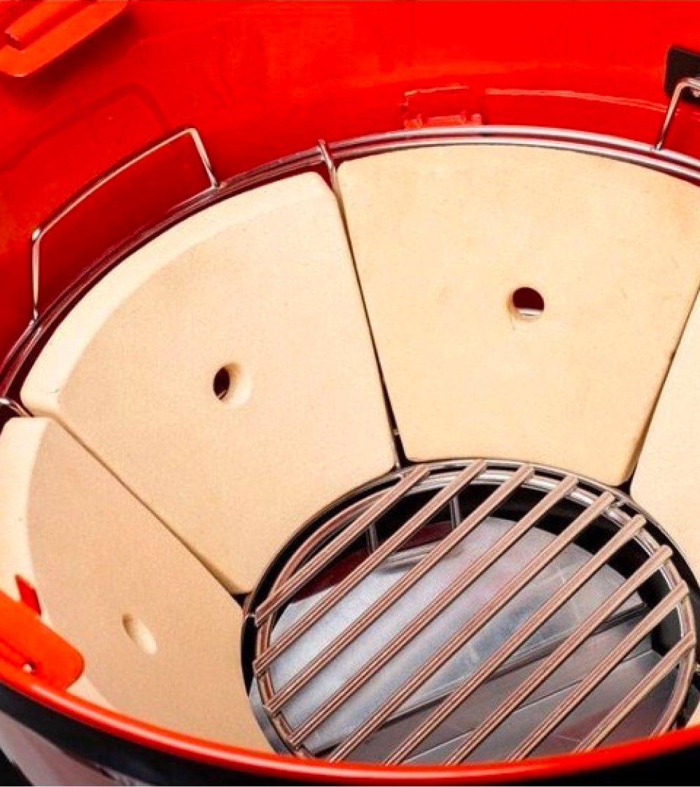 Barbecue a carbone Kamado Joe Kettle Joe – 22", SlōRoller®, sistema 2 livelli e carrello con ripiani - Outdoor Privé