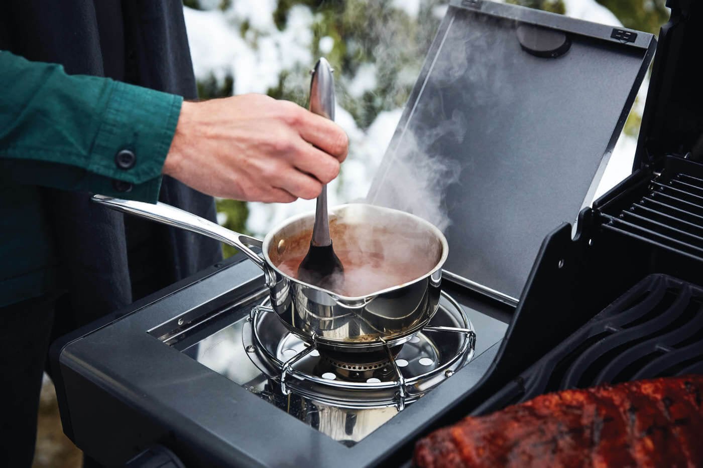 Barbecue a gas Napoleon Freestyle 365 SB con 3 bruciatori e fornello laterale - Outdoor Privé