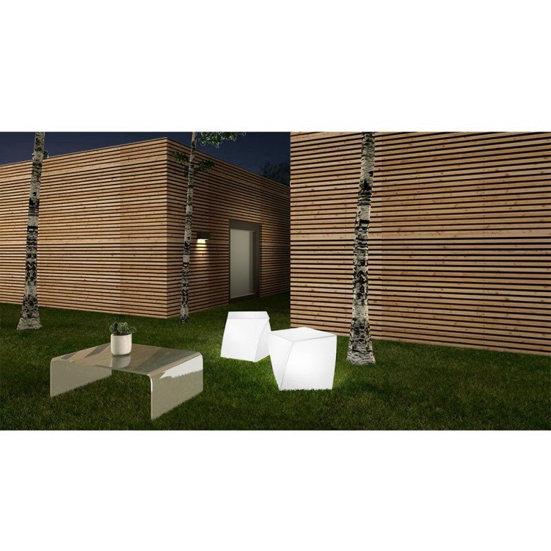 Pouf luminoso fotovoltaico Twist SL in polietilene Arkema - Outdoor Privé