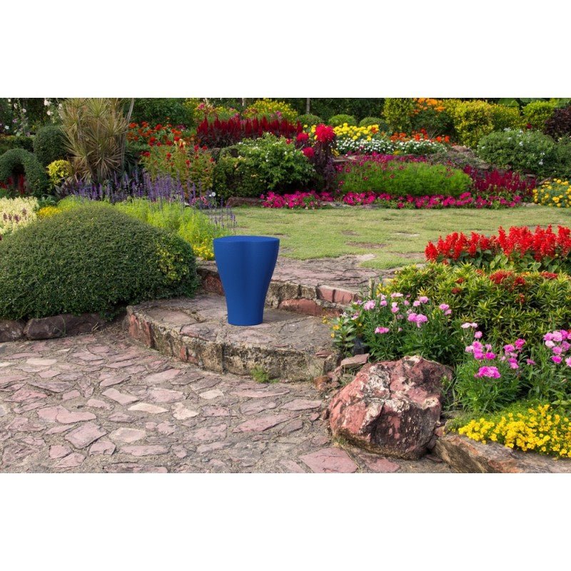 Tavolino Felix in resina colorata per arredo giardino Arkema - Outdoor Privé