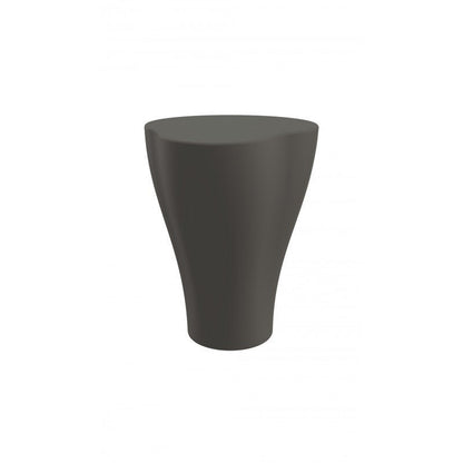 Tavolino Felix in resina colorata per arredo giardino Arkema - Outdoor Privé