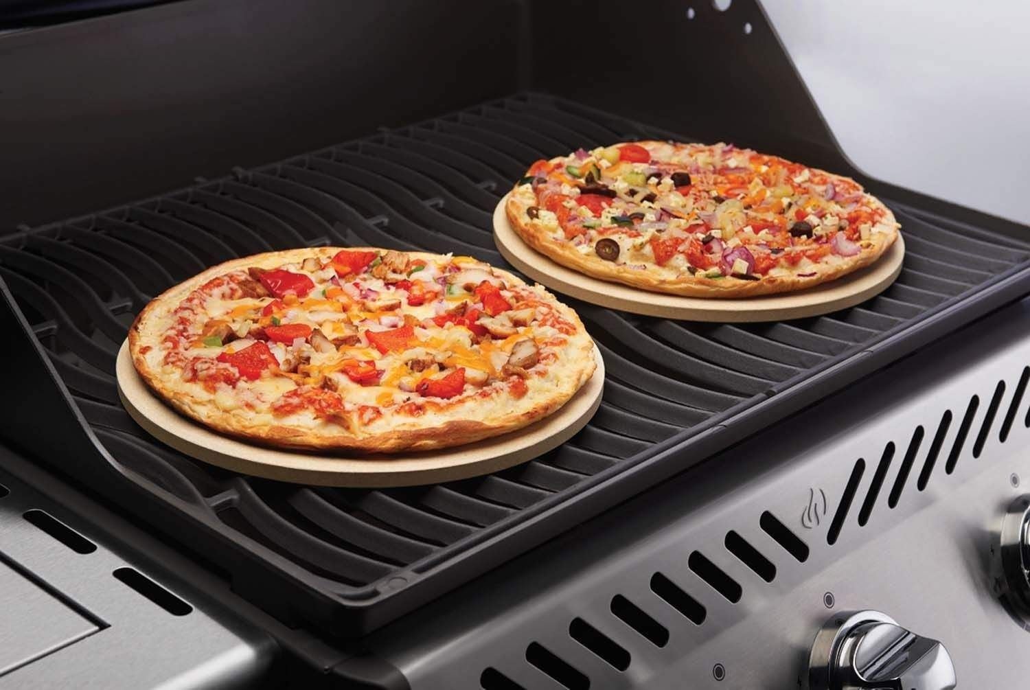 PIZZA STONE SET 2 PEZZI Ø 25 cm NAPOLEON - Outdoor Privé