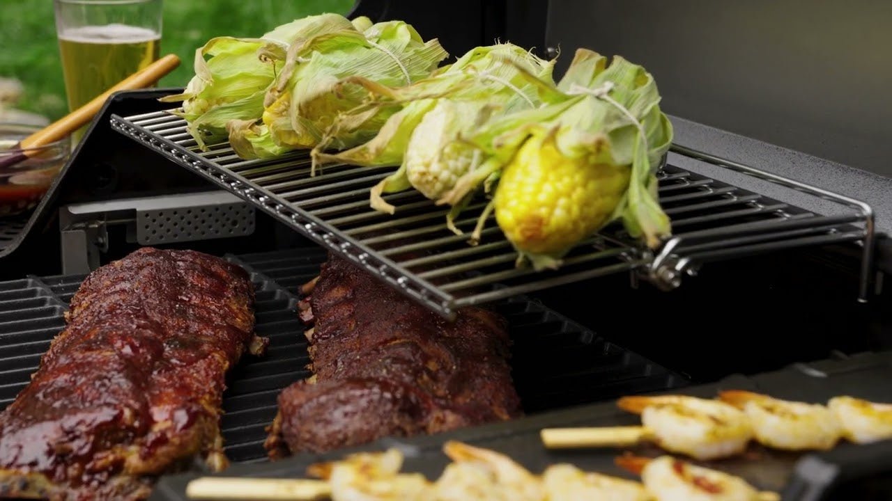 Barbecue e affumicatore a carbonella digitale AutoIgnite Series 545 Masterbuilt - Outdoor Privé