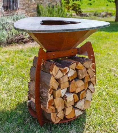 Braciere a legna Modularte Augusto – Piastra triangolare da 100 cm, design elegante e portalegna integrato - Outdoor Privé