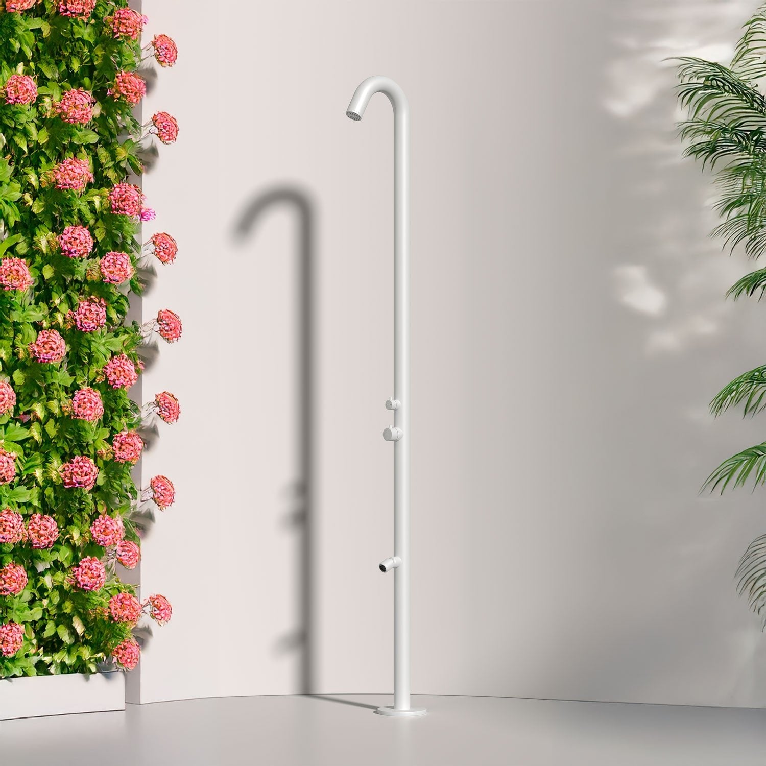 Doccia esterna Sined Quartu Bianca – acciaio inox 316L bianco opaco, miscelatore caldo/freddo e lavapiedi - Outdoor Privé