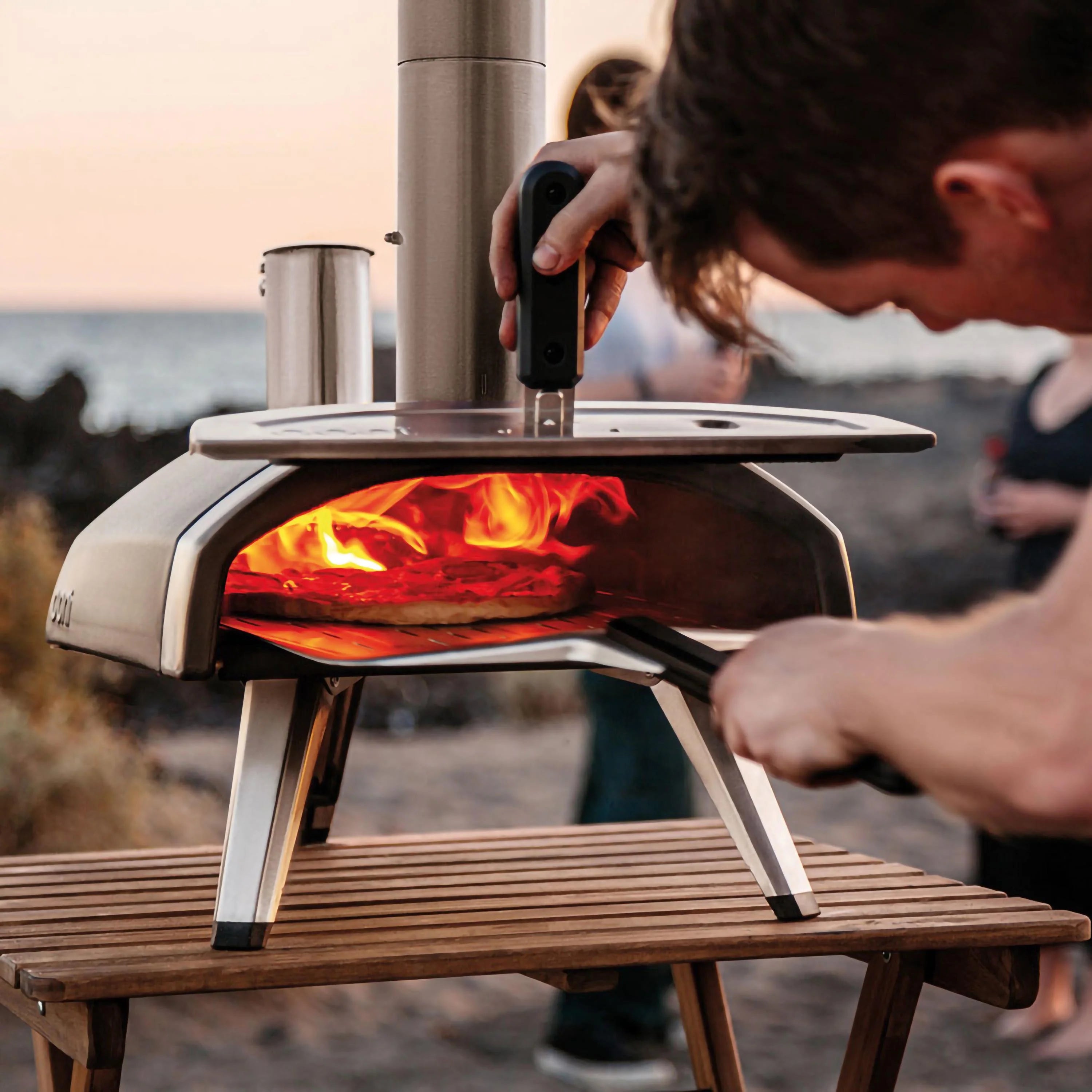 Forno pizza a pellet Ooni Fyra 12 portatile - 500°C - Outdoor Privé