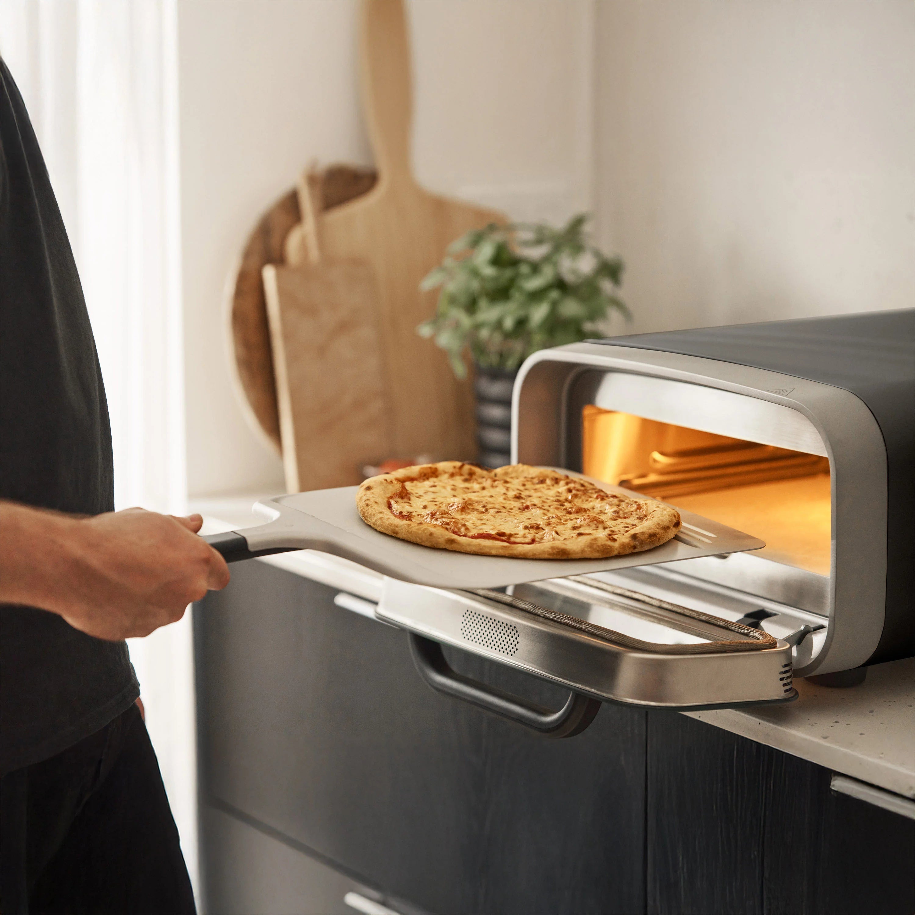 Forno pizza elettrico Ooni Volt 2 Grigio Antracite – 450°C - Outdoor Privé