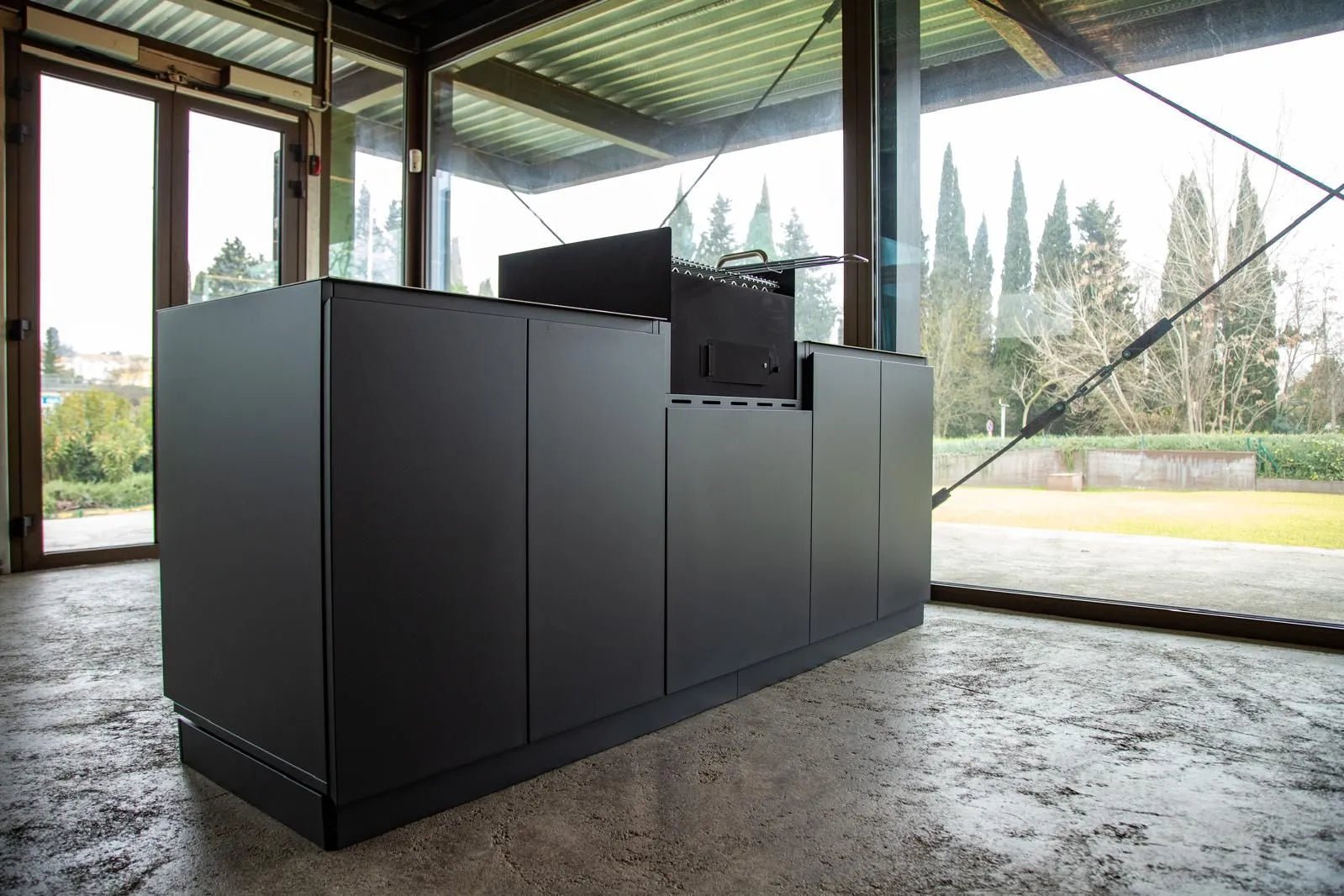 Cucina da Esterno Flaminia – Monoblocco con Barbecue a Carbone - Outdoor Privé