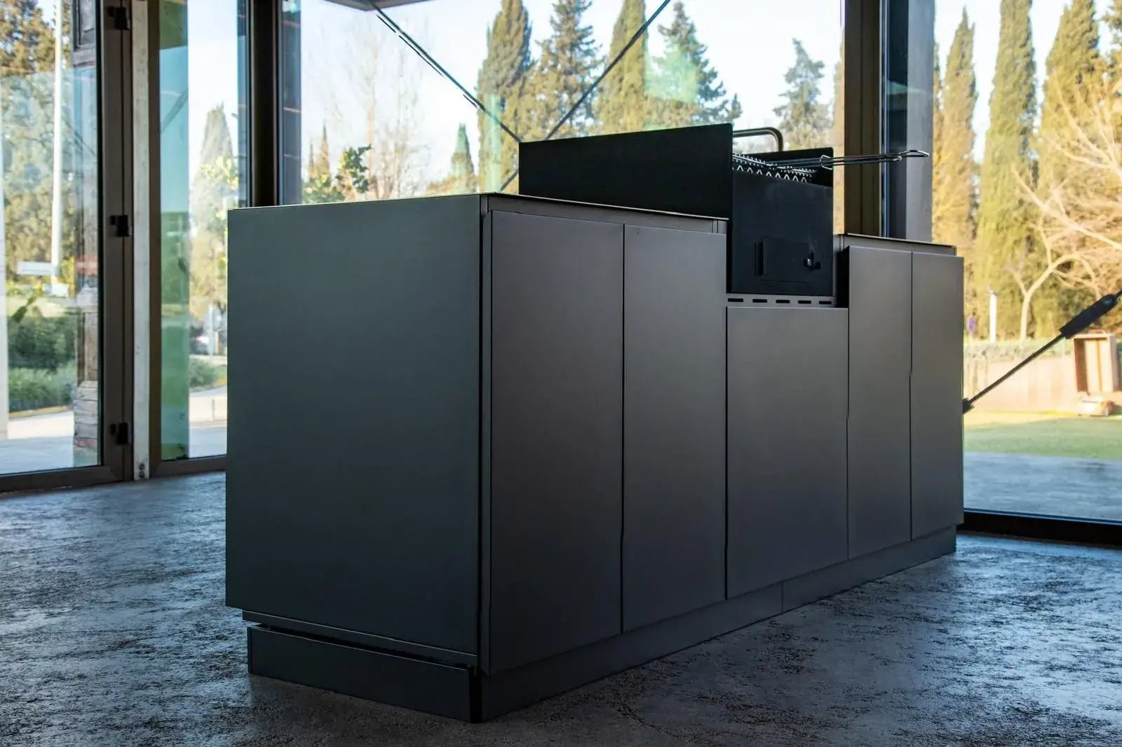 Cucina da Esterno Flaminia – Monoblocco con Barbecue a Carbone - Outdoor Privé